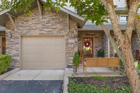 $425,000 | 320 Old Hickory Boulevard, Unit 2206, Nashville, TN 37221