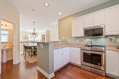 $425,000 | 320 Old Hickory Boulevard, Unit 2206, Nashville, TN 37221