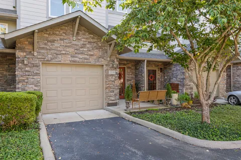 $425,000 | 320 Old Hickory Boulevard, Unit 2206, Nashville, TN 37221