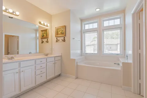 $425,000 | 320 Old Hickory Boulevard, Unit 2206, Nashville, TN 37221