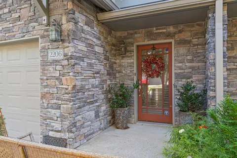 $425,000 | 320 Old Hickory Boulevard, Unit 2206, Nashville, TN 37221