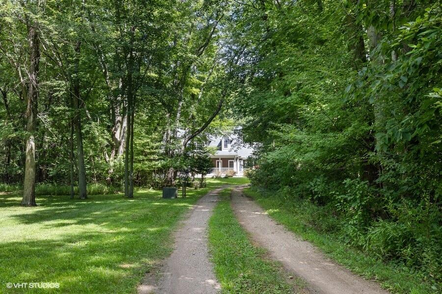 7501 Youngren Road Three Oaks, MI 49128 - Photo 2 of 28 02_7501YoungrenRd_34_Driveway_LowRes