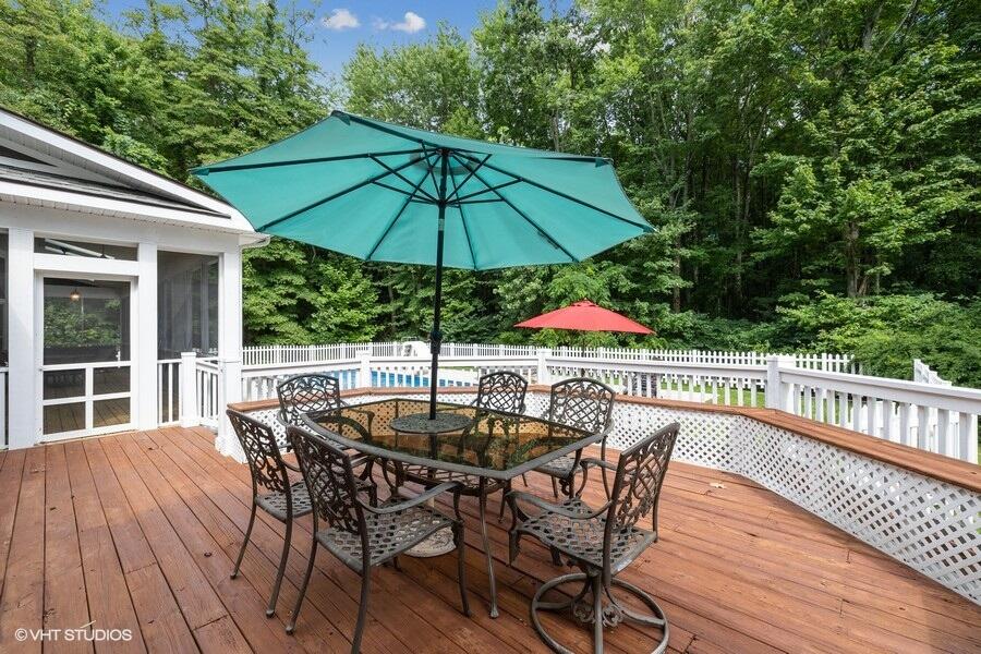 7501 Youngren Road Three Oaks, MI 49128 - Photo 23 of 28 23_7501YoungrenRd_66003_Deck_LowRes