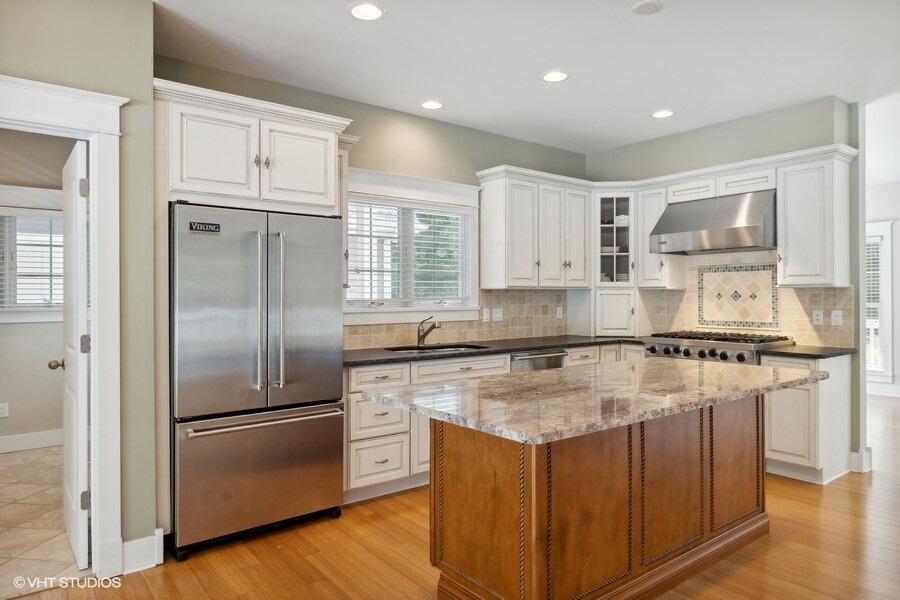 7501 Youngren Road Three Oaks, MI 49128 - Photo 8 of 28 07_7501YoungrenRd_5_Kitchen_LowRes