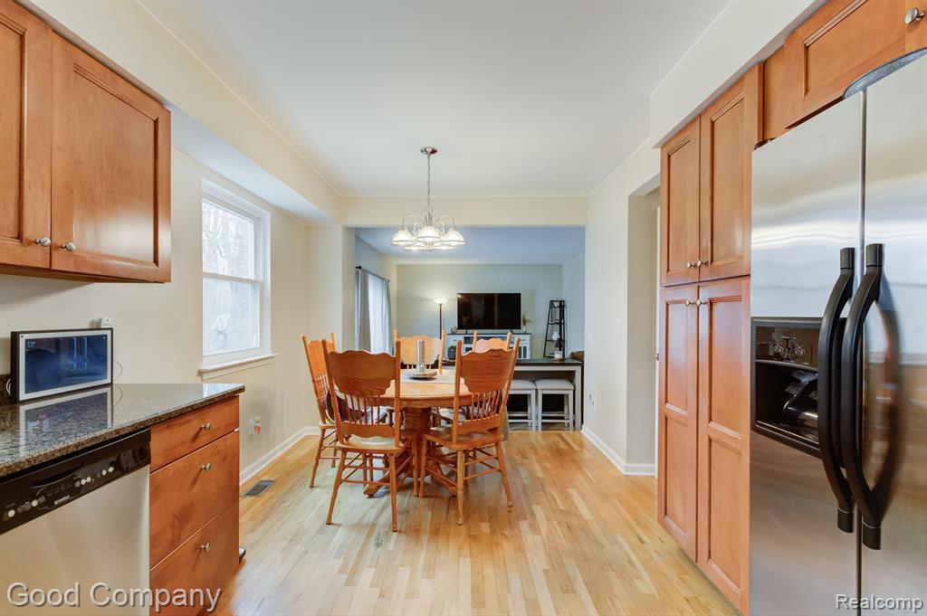 343 Whitney Drive Rochester Hills, MI 48307 - Photo 14 of 43