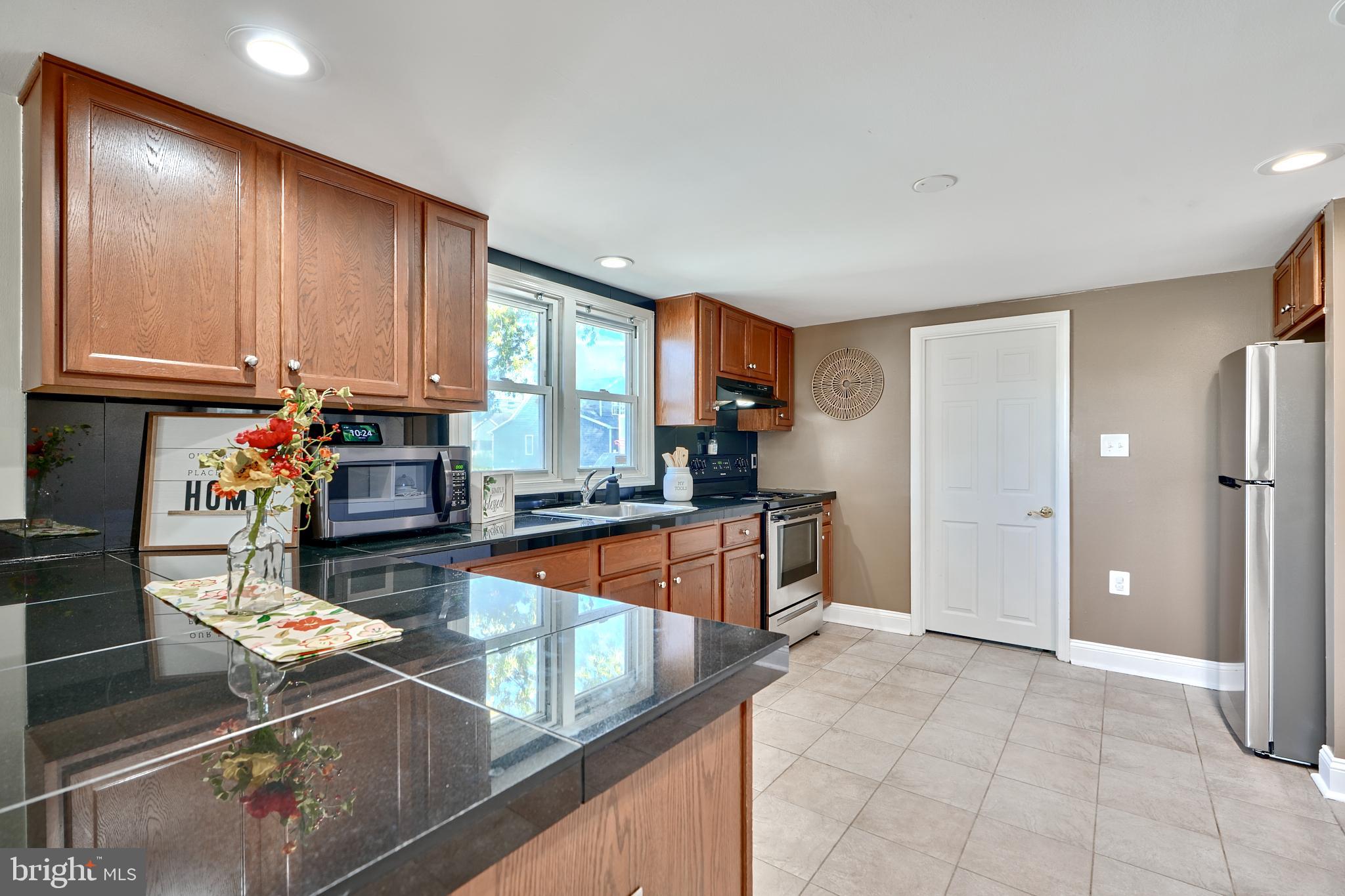 7204 Orth Road Sparrows Point, MD 21219 - Photo 16 of 29 Kitchen