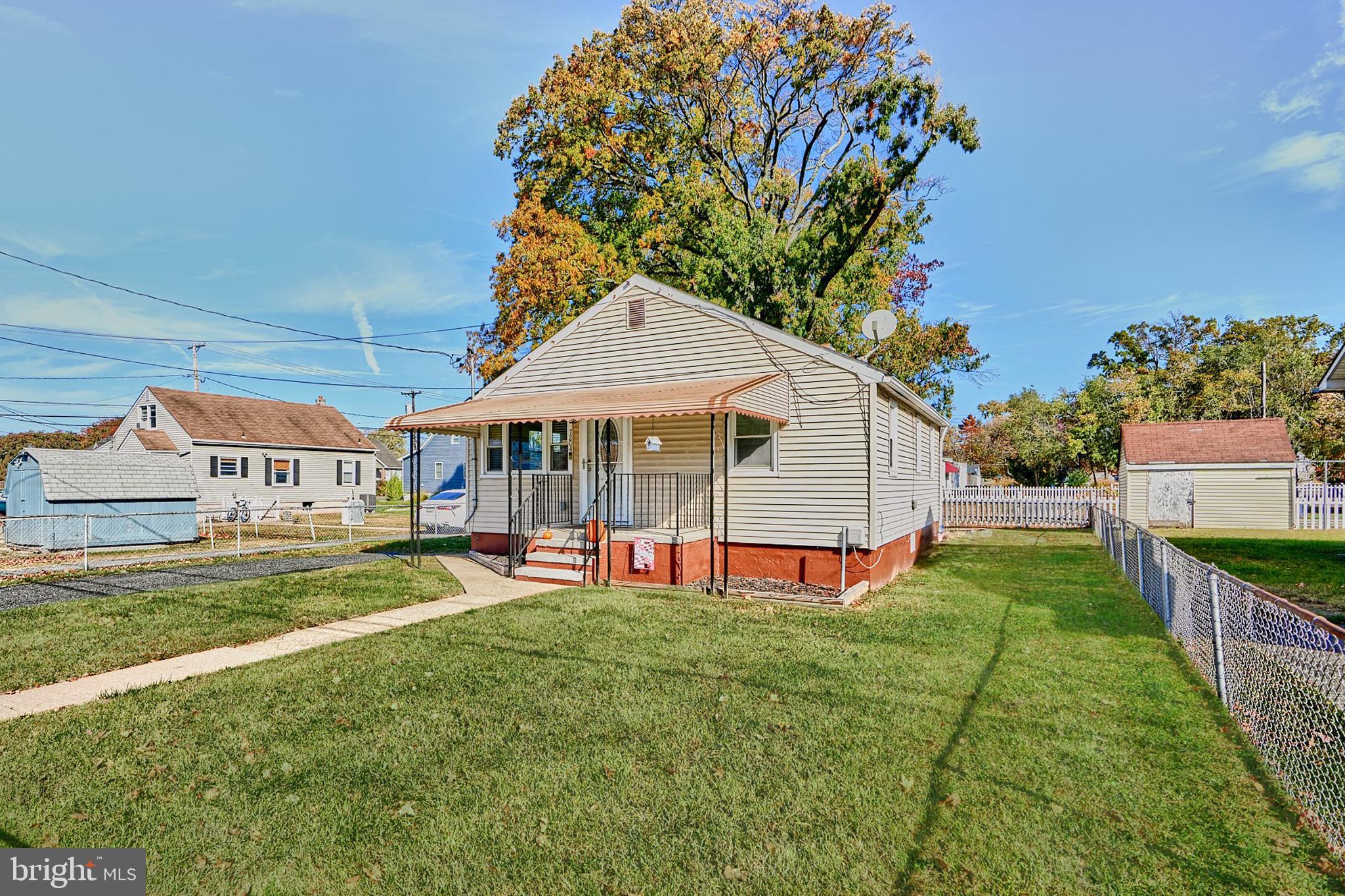 7204 Orth Road Sparrows Point, MD 21219 - Photo 4 of 29 Front & side yards