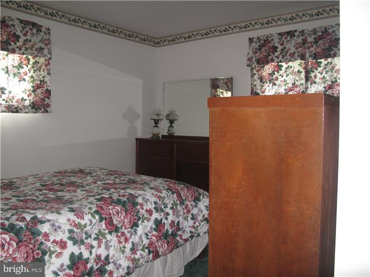 748 Locust Road Warminster, PA 18974 - Photo 11 of 18