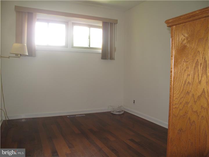 748 Locust Road Warminster, PA 18974 - Photo 10 of 18