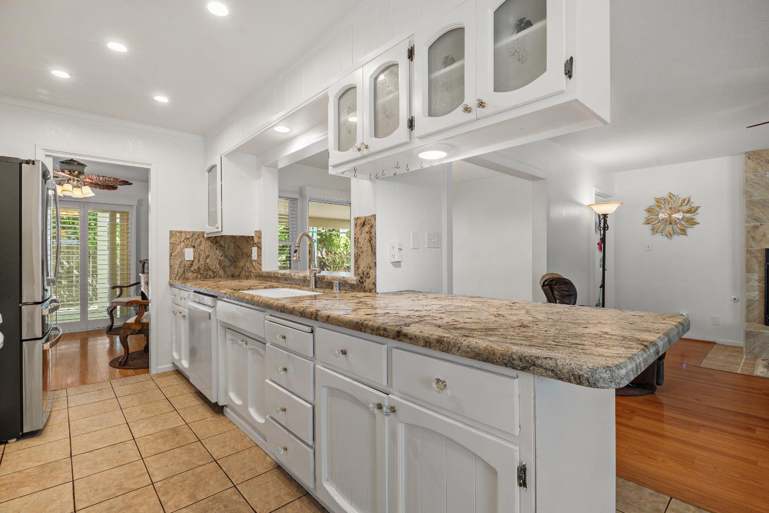 9713 Thornton Road Stockton, CA 95209 - Photo 15 of 49