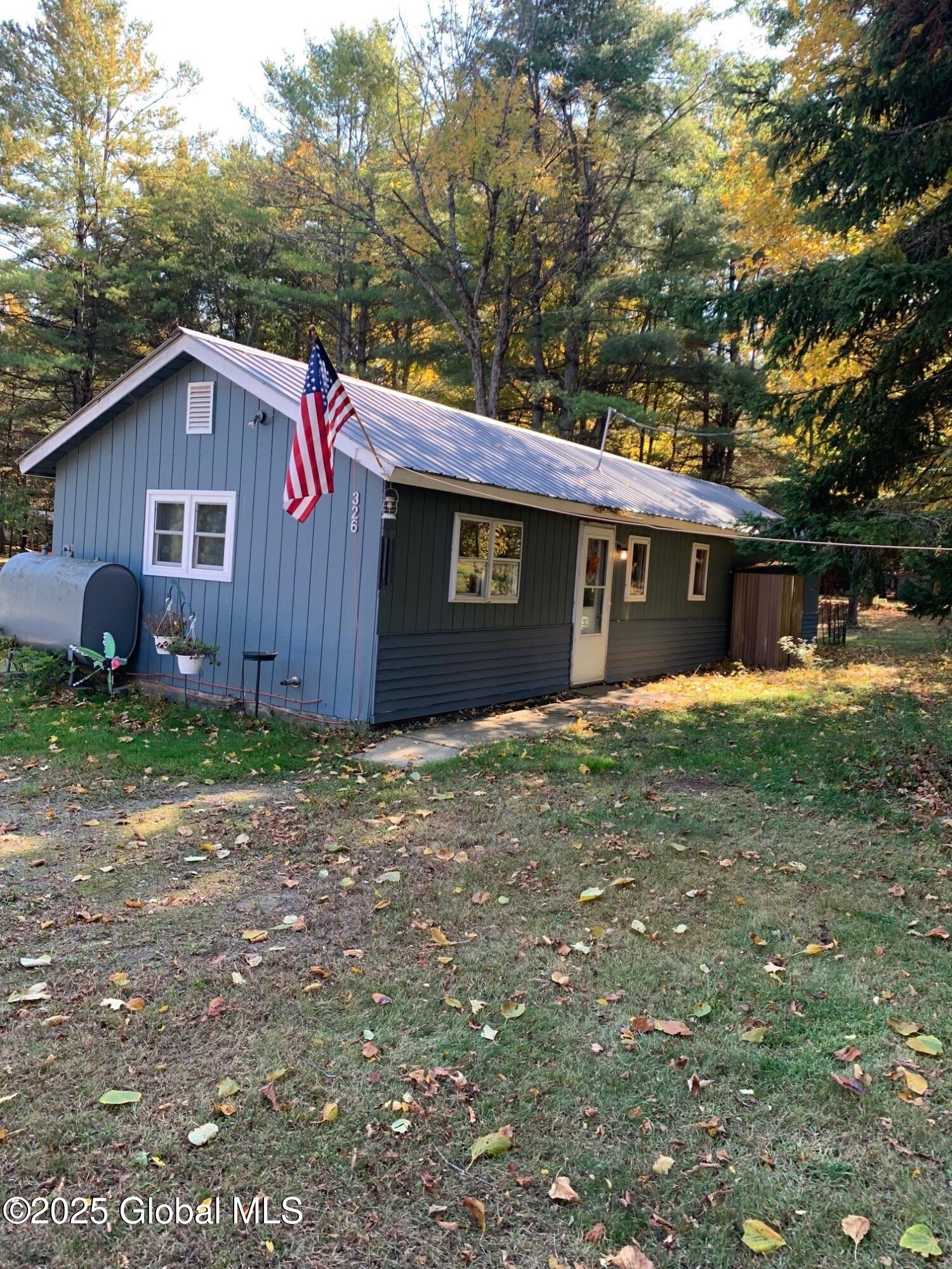 326 Middle Road Crown Point, NY 12928 - Photo 4 of 19 15