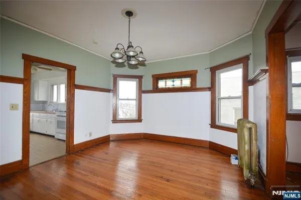 $3,200 | 308 Hoboken Road, Unit 2, East Rutherford, NJ 07073