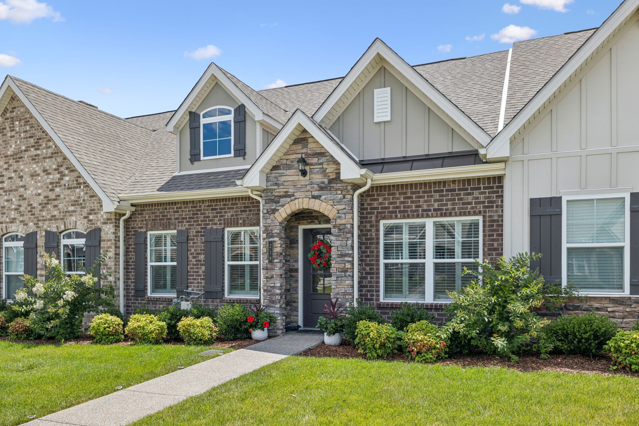219 Cloverbrook Way Gallatin, TN 37066 - Photo 2 of 29
