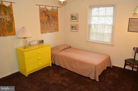 9700 Digging Road Gaithersburg, MD 20886 - Photo 22 of 27 Bedroom