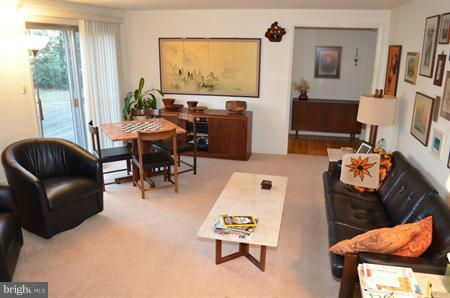 9700 Digging Road Gaithersburg, MD 20886 - Photo 5 of 27 Family Room