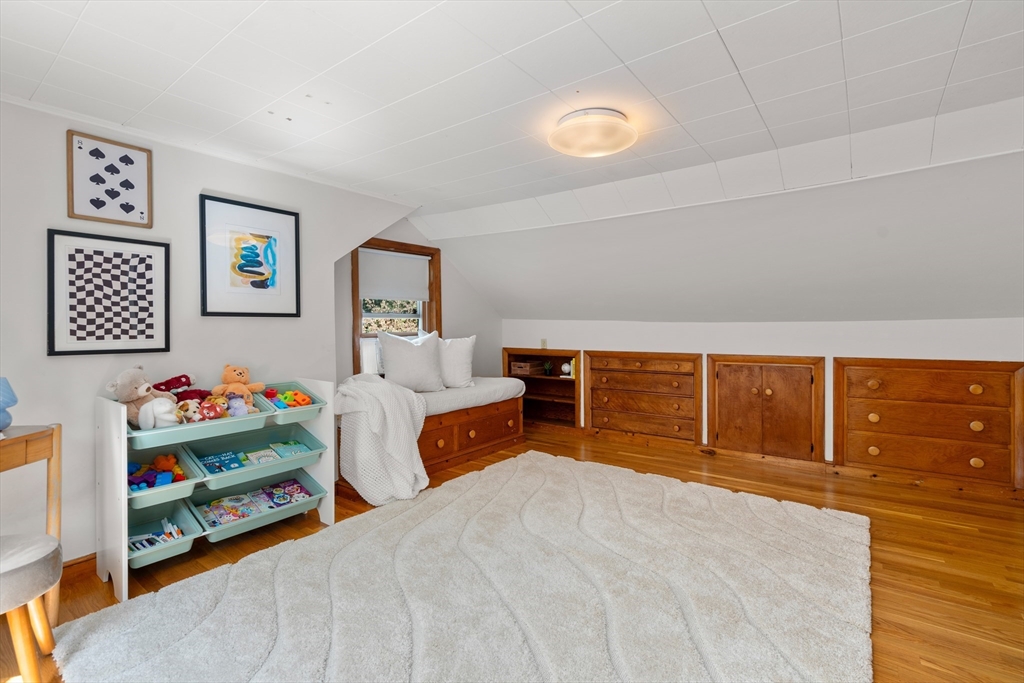 143 Howe Street Natick, MA 01760 - Photo 14 of 25 Gallery Image 14