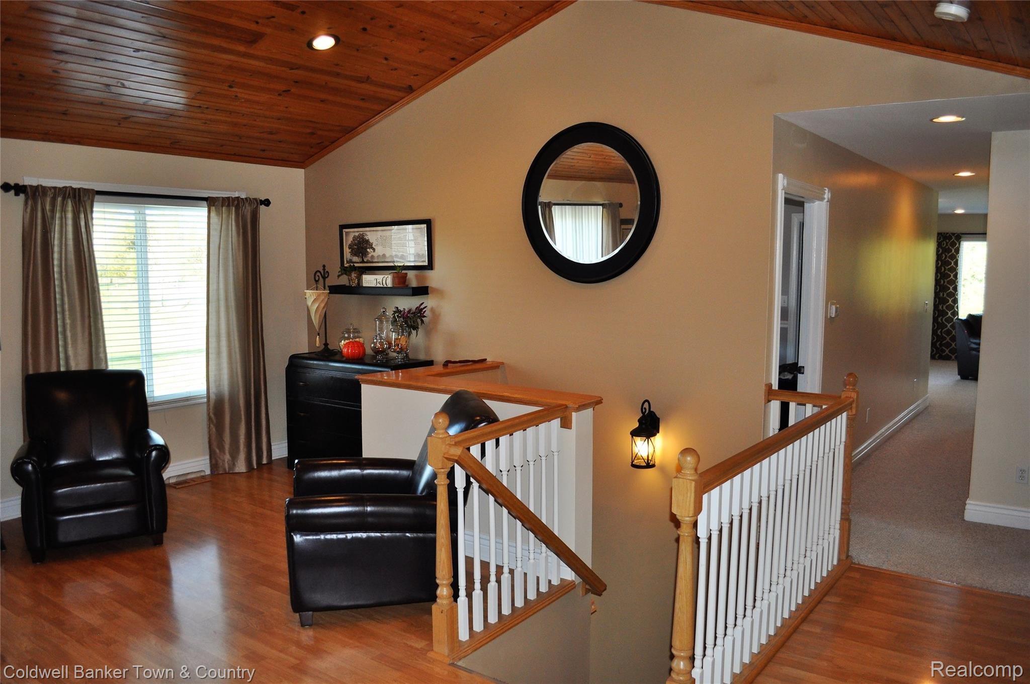 9461 Crofoot Road Fowlerville, MI 48836 - Photo 10 of 53 DSC_0242.jpg