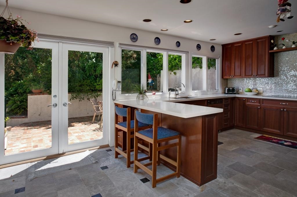 7472 Caminito Rialto La Jolla, CA 92037 - Photo 3 of 25