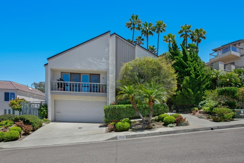 7472 Caminito Rialto La Jolla, CA 92037 - Photo 5 of 25
