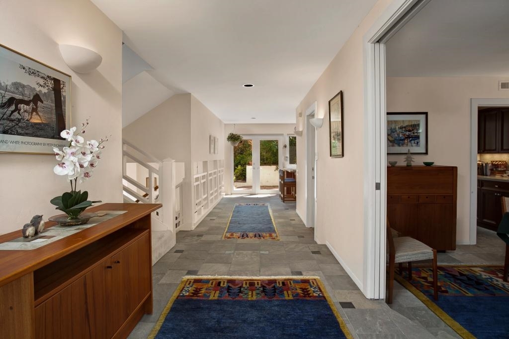 7472 Caminito Rialto La Jolla, CA 92037 - Photo 7 of 25