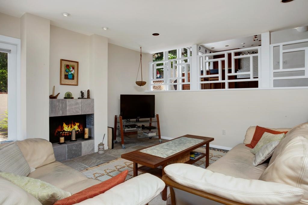 7472 Caminito Rialto La Jolla, CA 92037 - Photo 10 of 25