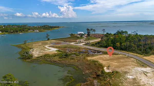 $771,750 | 537 Freedom Park Road, Beaufort, NC 28516