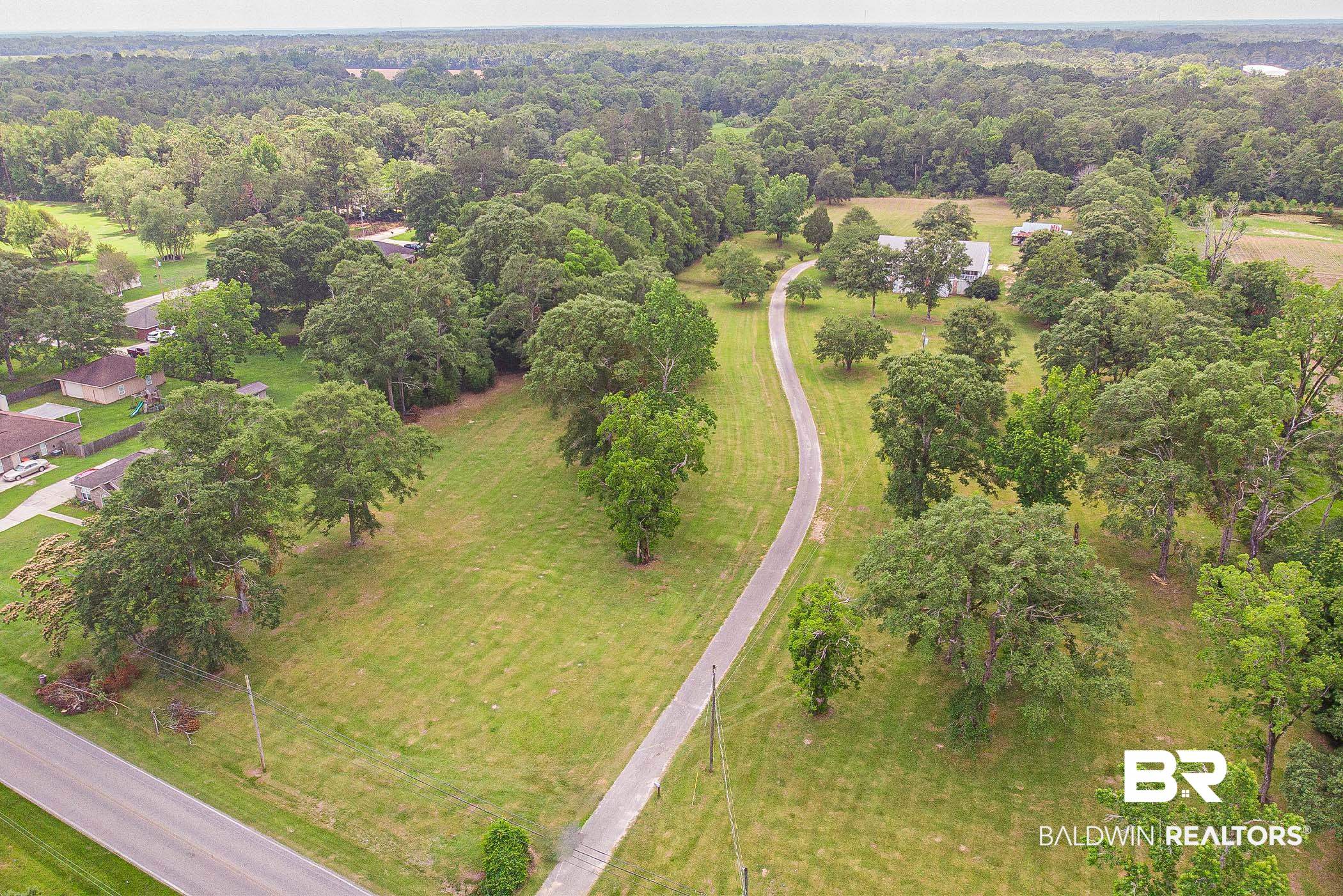 920 North Brady Road Bay Minette, AL 36507 - Photo 5 of 43 Driveway