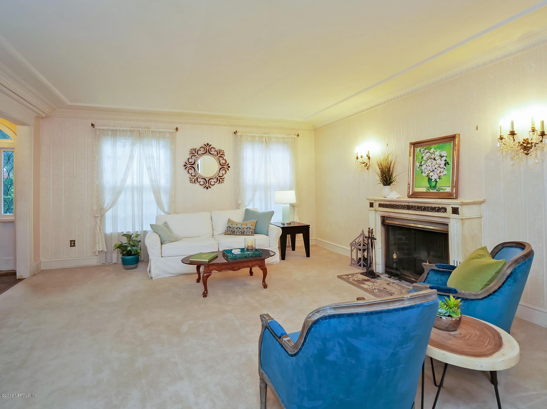 5028 River Point Road Jacksonville, FL 32207 - Photo 12 of 55 Living Room