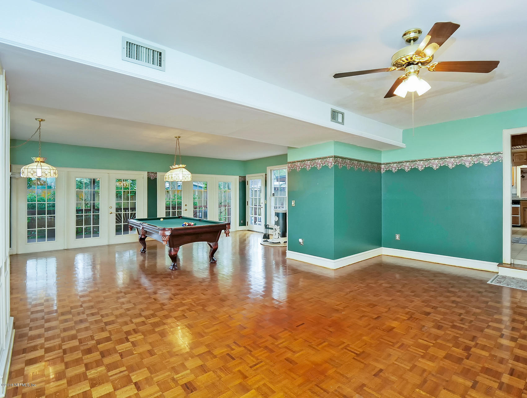 5028 River Point Road Jacksonville, FL 32207 - Photo 25 of 55 HUGE Family Room!~