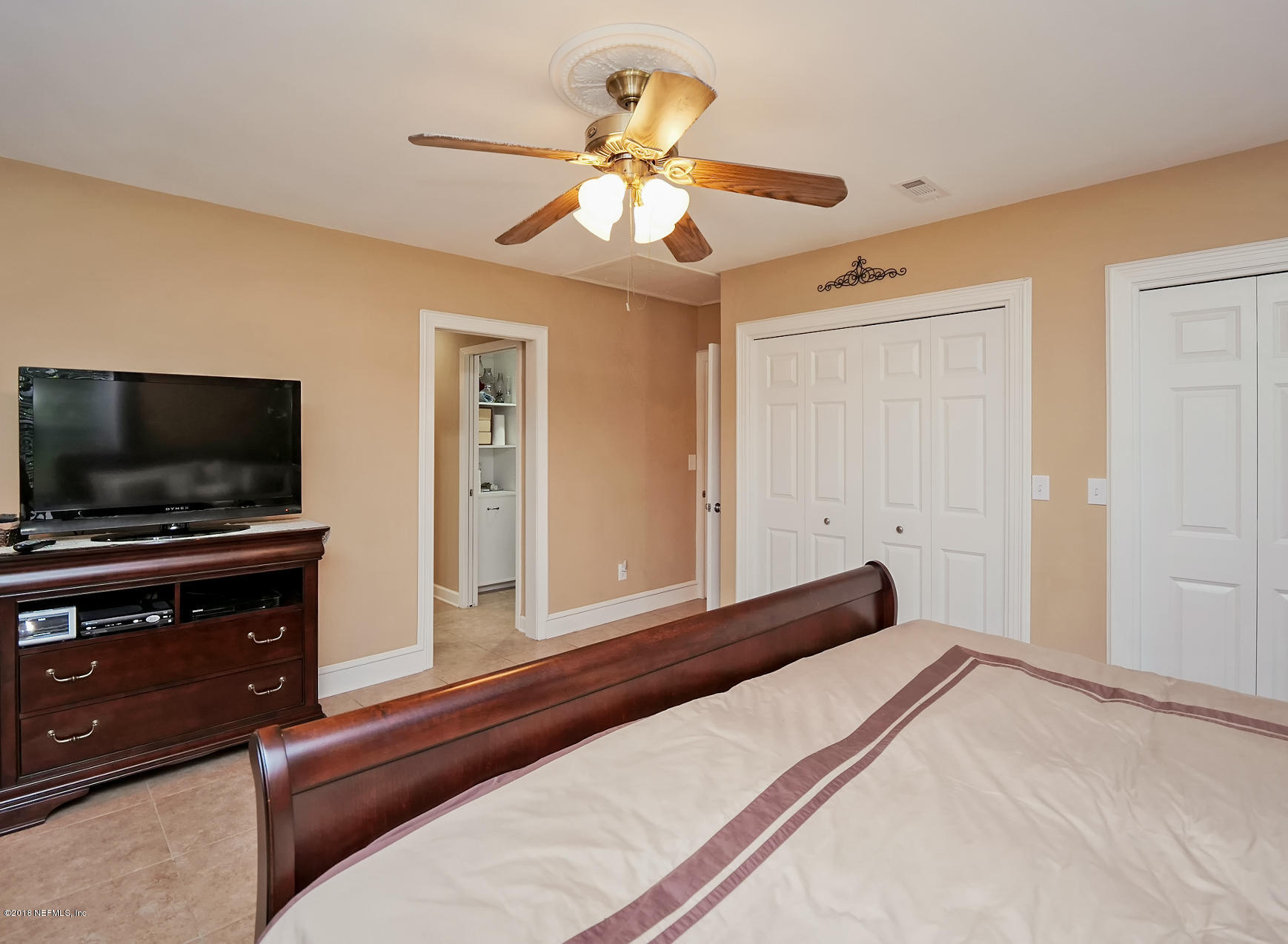 5028 River Point Road Jacksonville, FL 32207 - Photo 36 of 55 Lots of storage!~