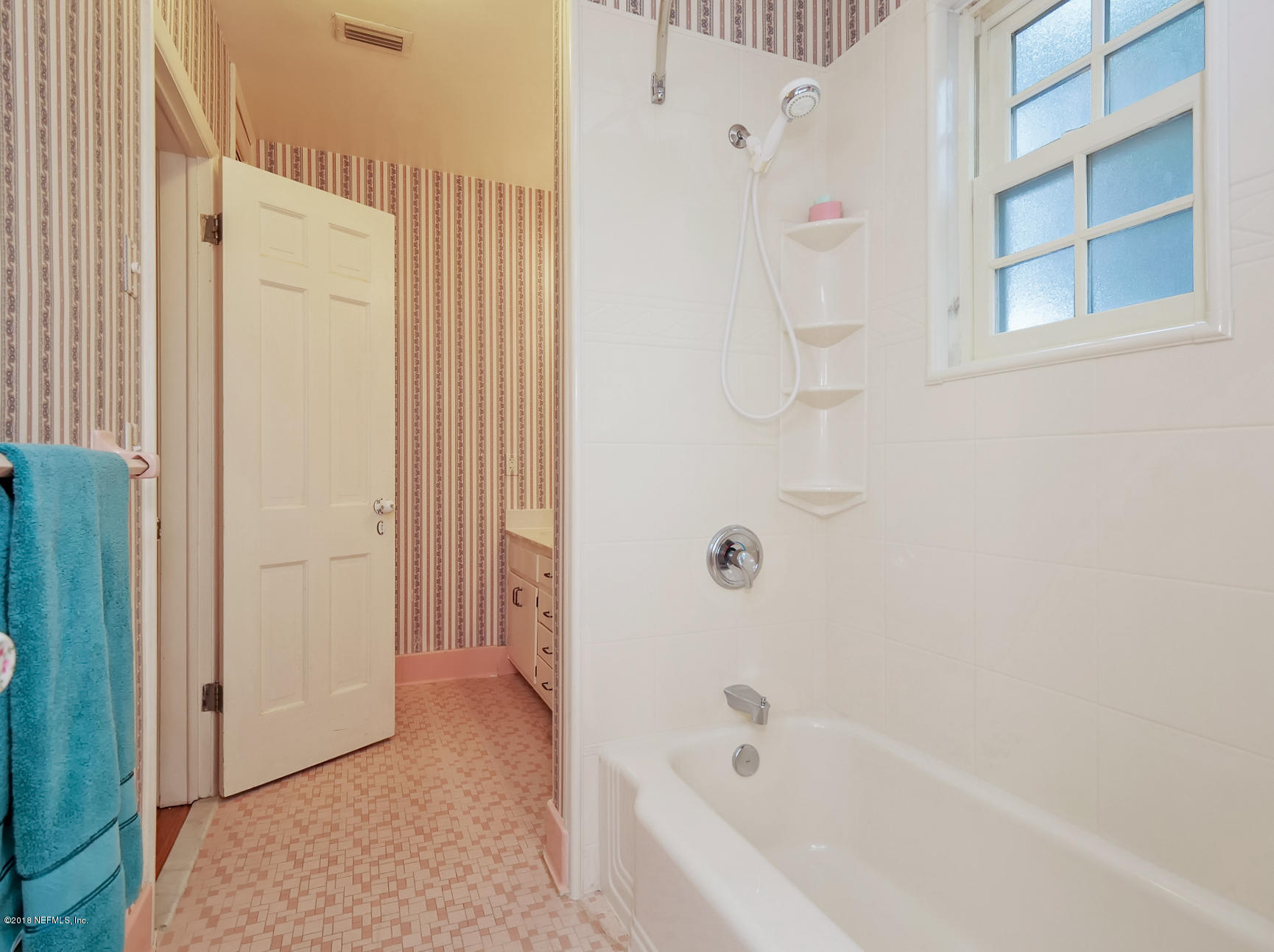 5028 River Point Road Jacksonville, FL 32207 - Photo 45 of 55 Guest Bath Upstairs