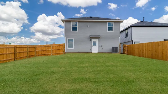 $303,960 | 456 Sandringham Loop, Kyle, TX 78640