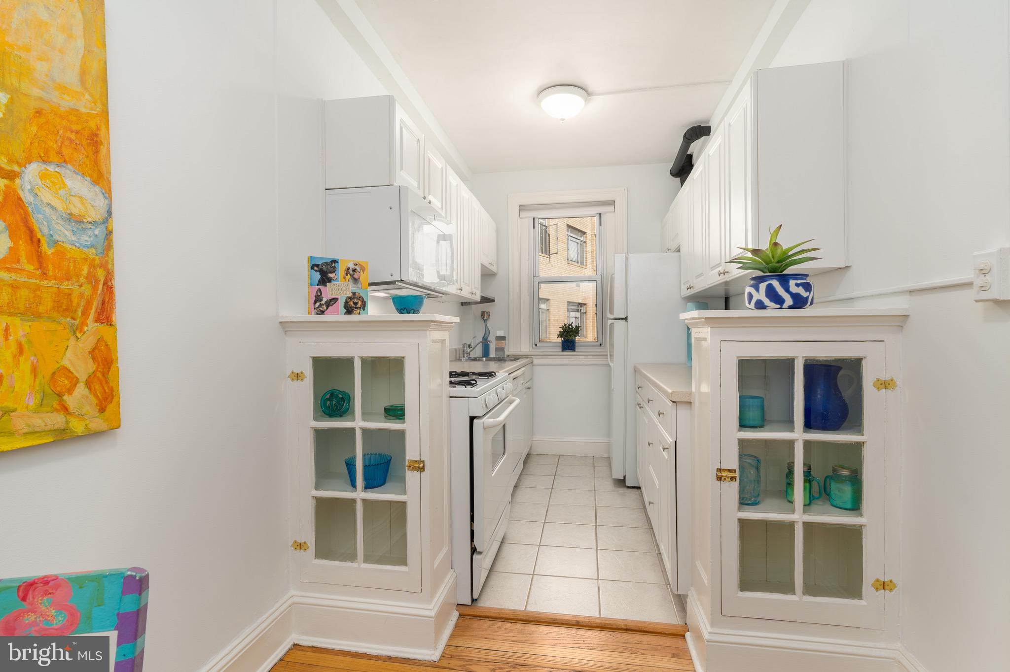 1954 Columbia Road Northwest, Unit 707 Washington, DC 20009 - Photo 12 of 20 Kitchen