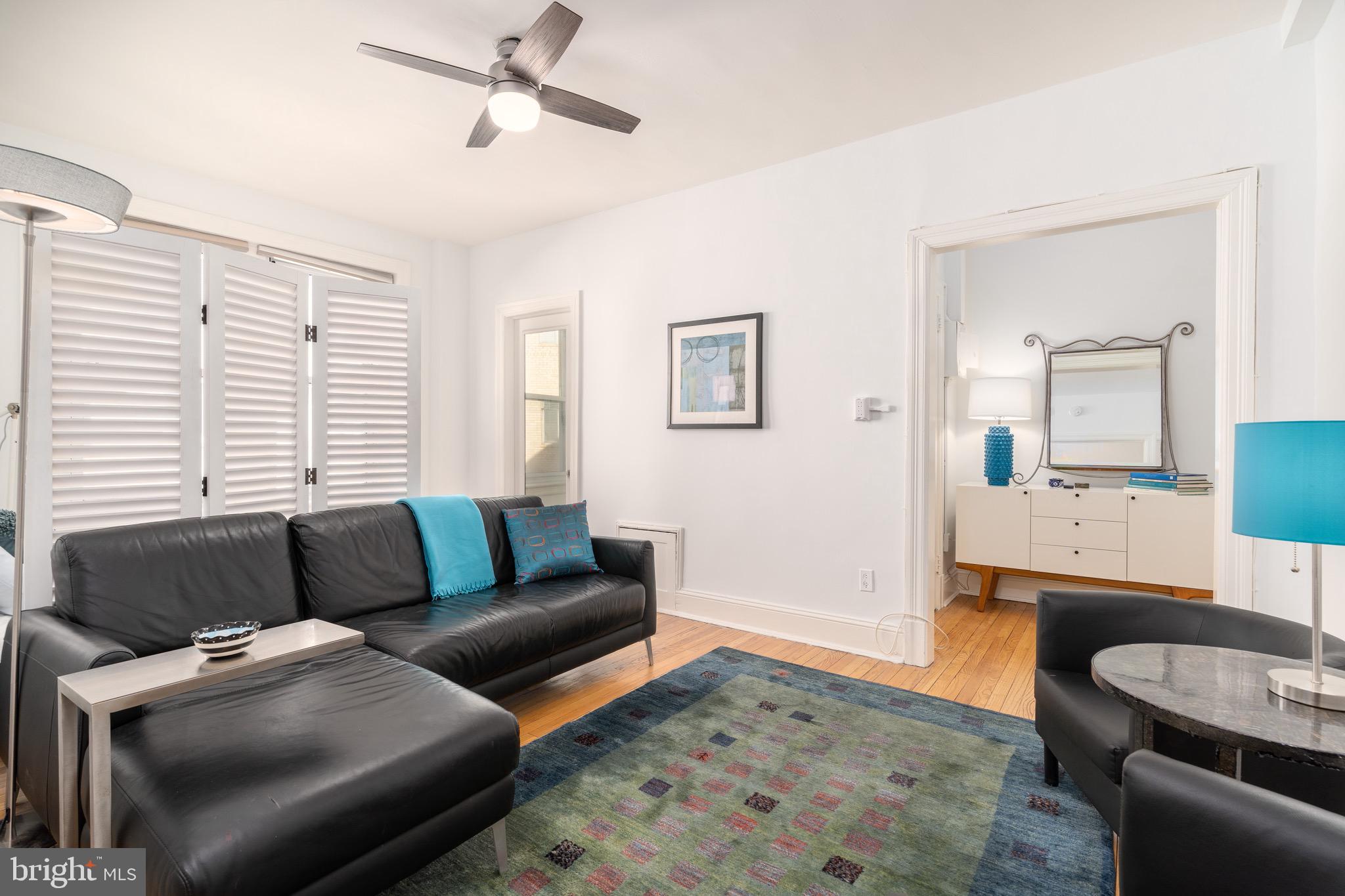 1954 Columbia Road Northwest, Unit 707 Washington, DC 20009 - Photo 5 of 20 Living area