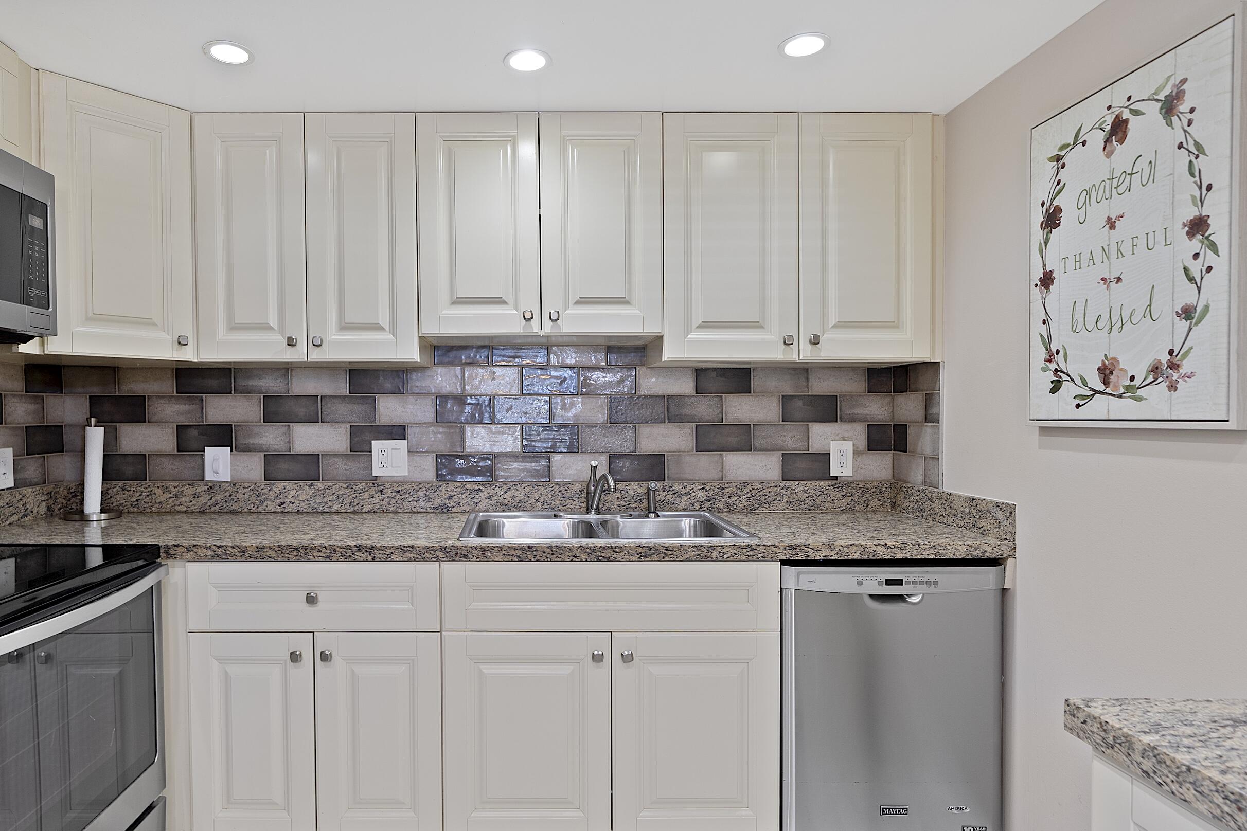 1032 Lincoln B Boca Raton, FL 33434 - Photo 14 of 45 1032 Lincoln B - -074