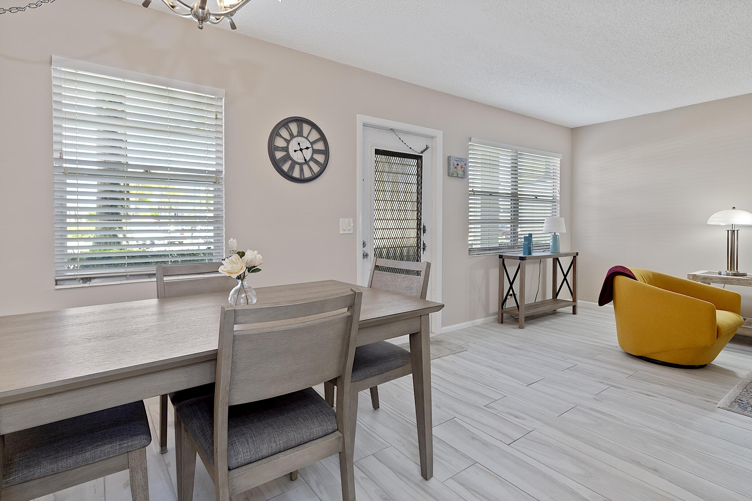 1032 Lincoln B Boca Raton, FL 33434 - Photo 17 of 45 1032 Lincoln B - -076