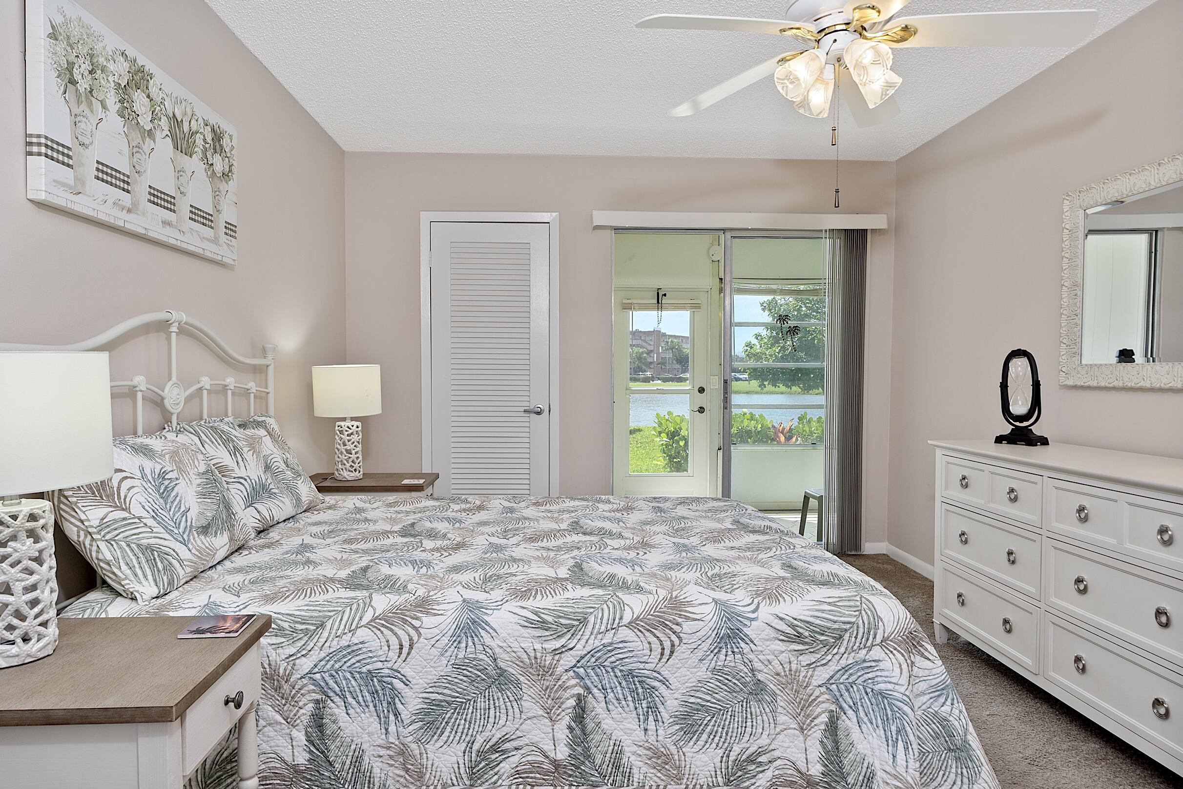 1032 Lincoln B Boca Raton, FL 33434 - Photo 19 of 45 1032 Lincoln B - -079