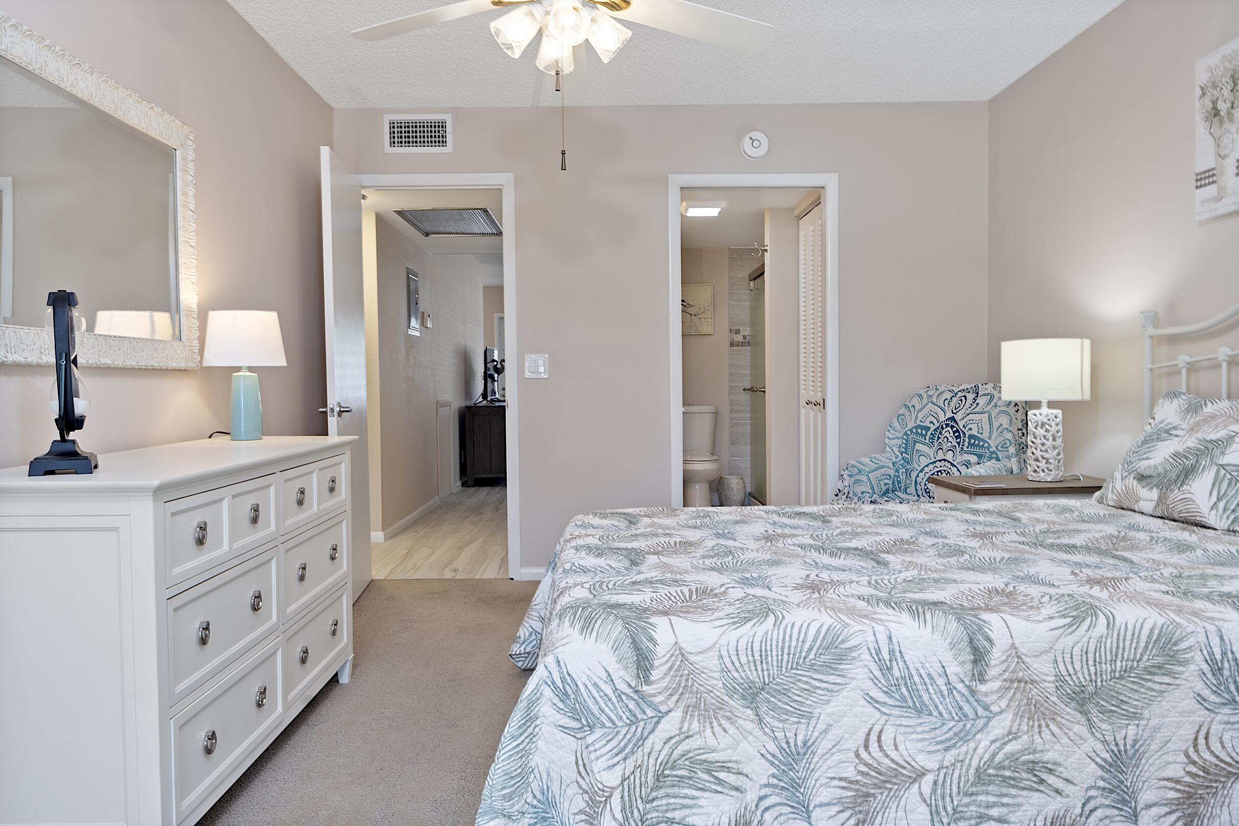 1032 Lincoln B Boca Raton, FL 33434 - Photo 21 of 45 1032 Lincoln B - -081