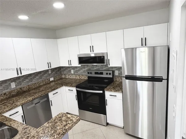 $1,975 | 2133 Renaissance Boulevard, Unit 307, Miramar, FL 33025