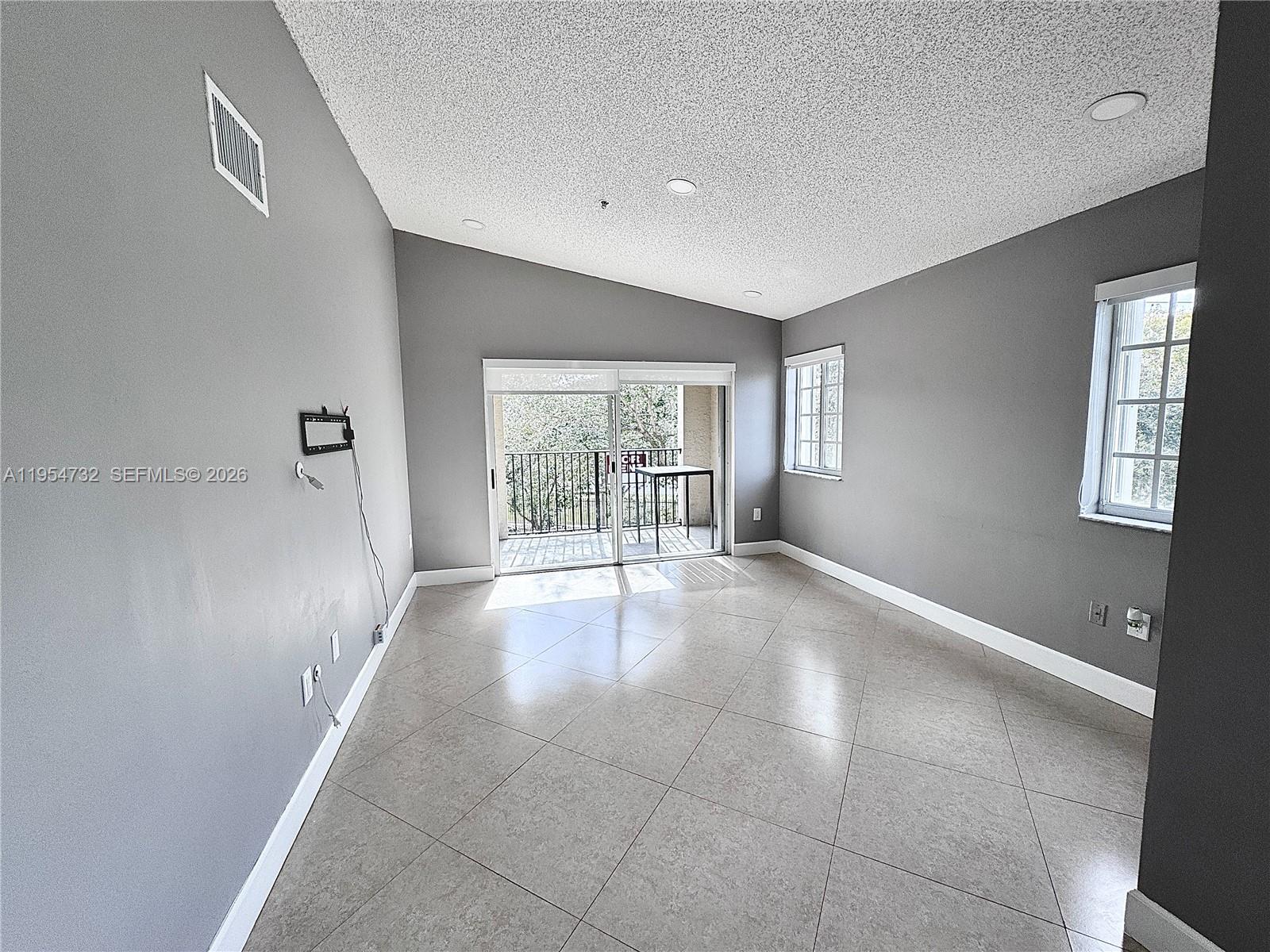 2133 Renaissance Boulevard, Unit 307 Miramar, FL 33025 - Photo 4 of 30