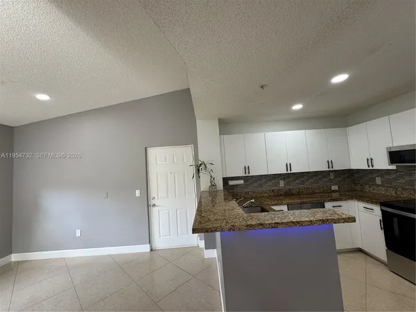 $1,975 | 2133 Renaissance Boulevard, Unit 307, Miramar, FL 33025
