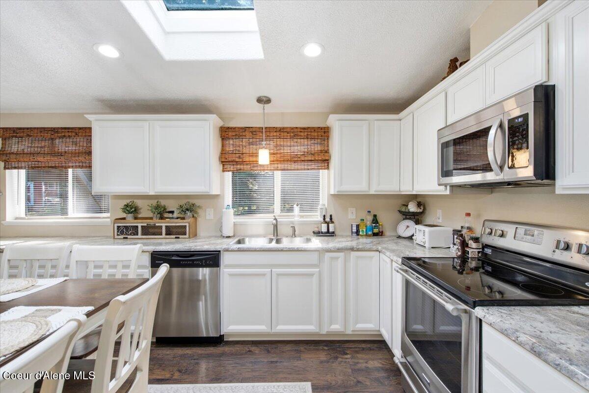 30532 North Red Fir Road Athol, ID 83801 - Photo 12 of 23 15-Eat-In Kitchen