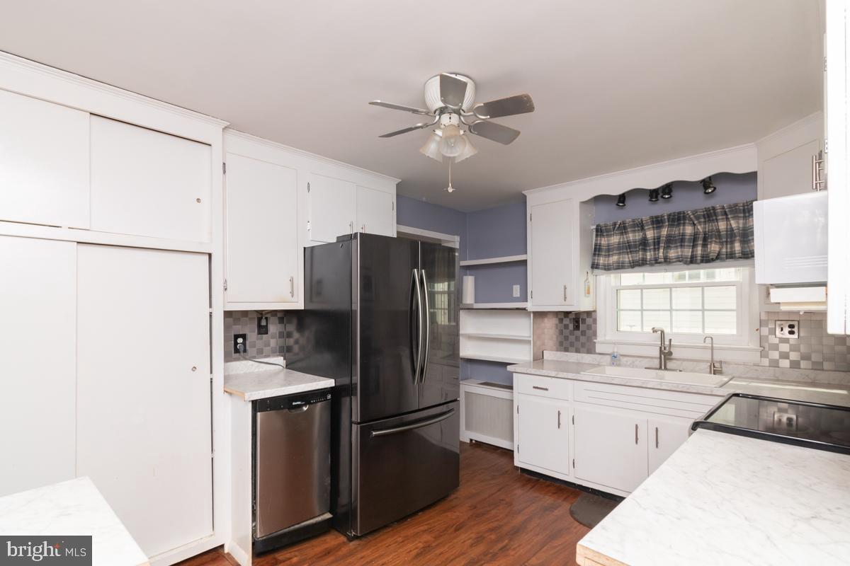 48 Delaware Avenue Dover, DE 19901 - Photo 11 of 46