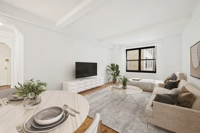 $499,000 | 300 West 23rd Street, Unit 4L | Chelsea