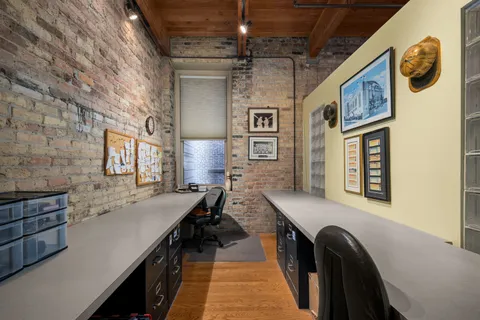 $950,000 | 540 North Lake Shore Drive, Unit 420, Chicago, IL 60611