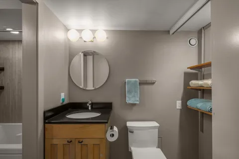 $950,000 | 540 North Lake Shore Drive, Unit 420, Chicago, IL 60611