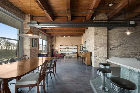 $950,000 | 540 North Lake Shore Drive, Unit 420, Chicago, IL 60611