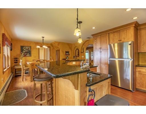 15 Russell Road Chelmsford, MA 01863 - Photo 3 of 15