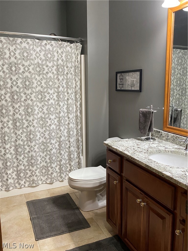 2456 Queensbury Road Alliance, OH 44601 - Photo 18 of 33 Guest bath