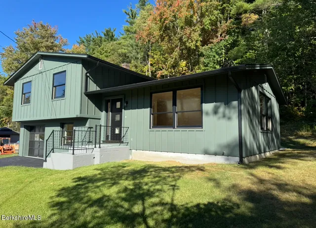$359,500 | 100 Autumn Drive, North Adams, MA 01247